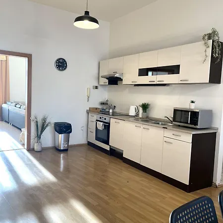 Olivia - Old Town, Ac Bratislava