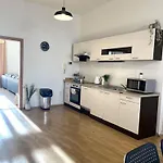 Olivia - Old Town, Ac Bratislava