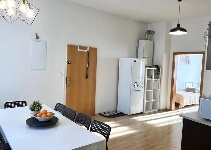 Olivia - Old Town, Ac * براتسيلافا